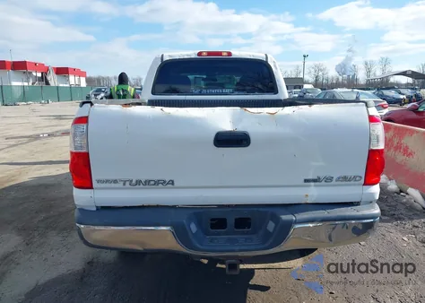 2005 Toyota Tundra Sr5 V8 z USA, uszkodzony, nr VIN 5TBDT441X5S471184